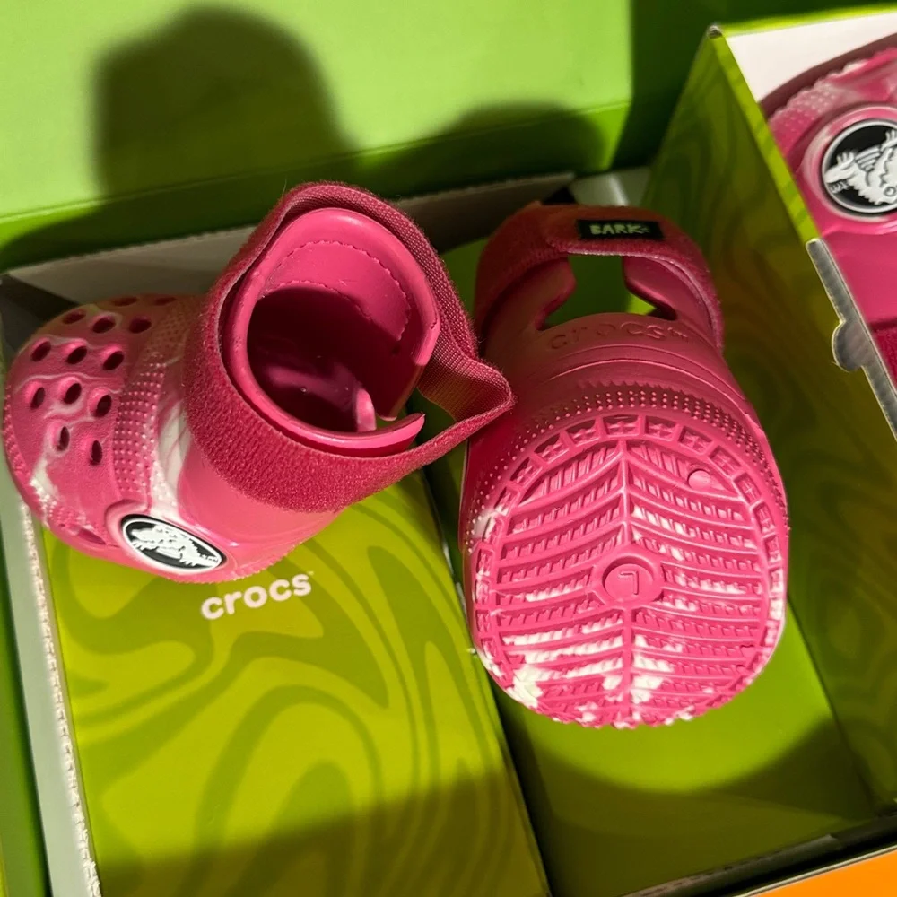 Bark Crocs for Dogs - Picture 4 of 10